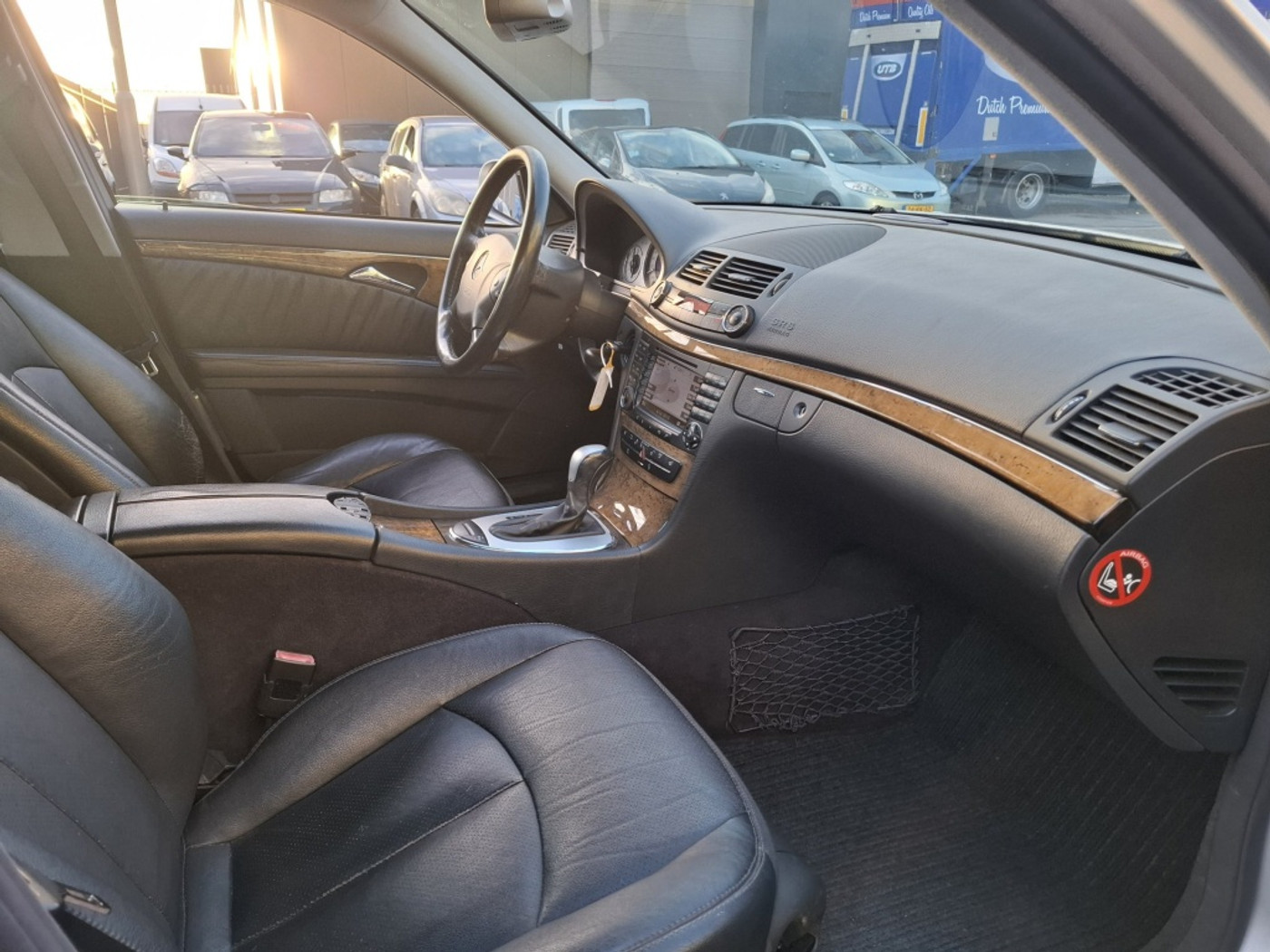 Foto van Mercedes-Benz E 350