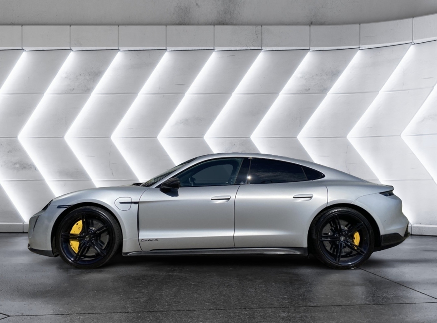 Foto van Porsche Taycan Turbo S