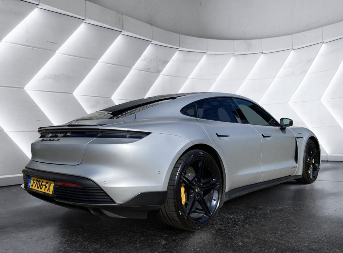 Foto van Porsche Taycan Turbo S