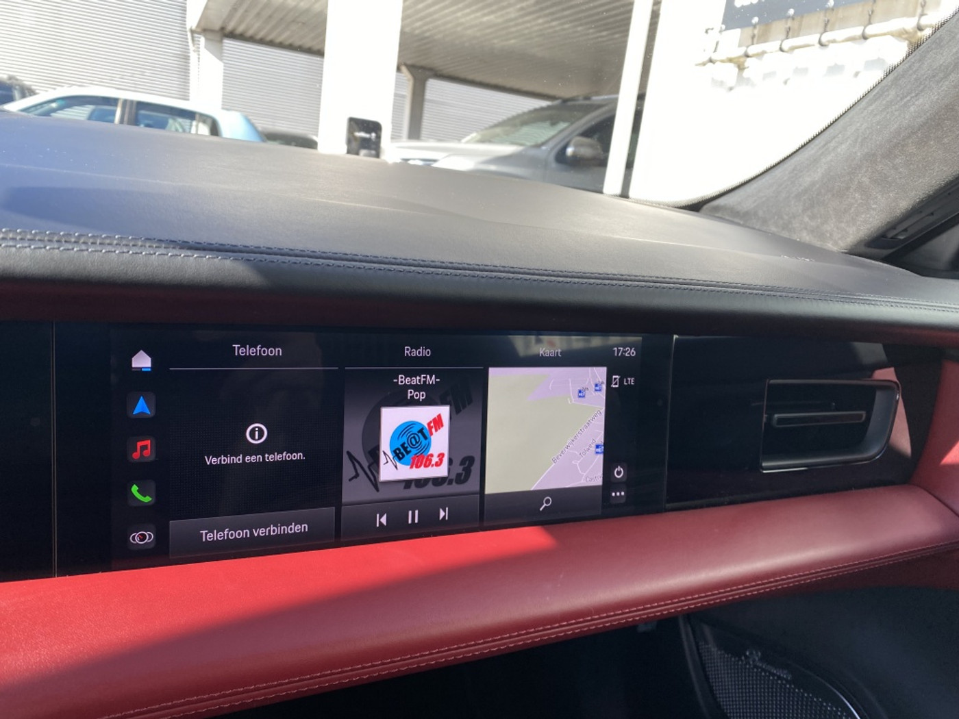 Foto van Porsche Taycan Turbo S