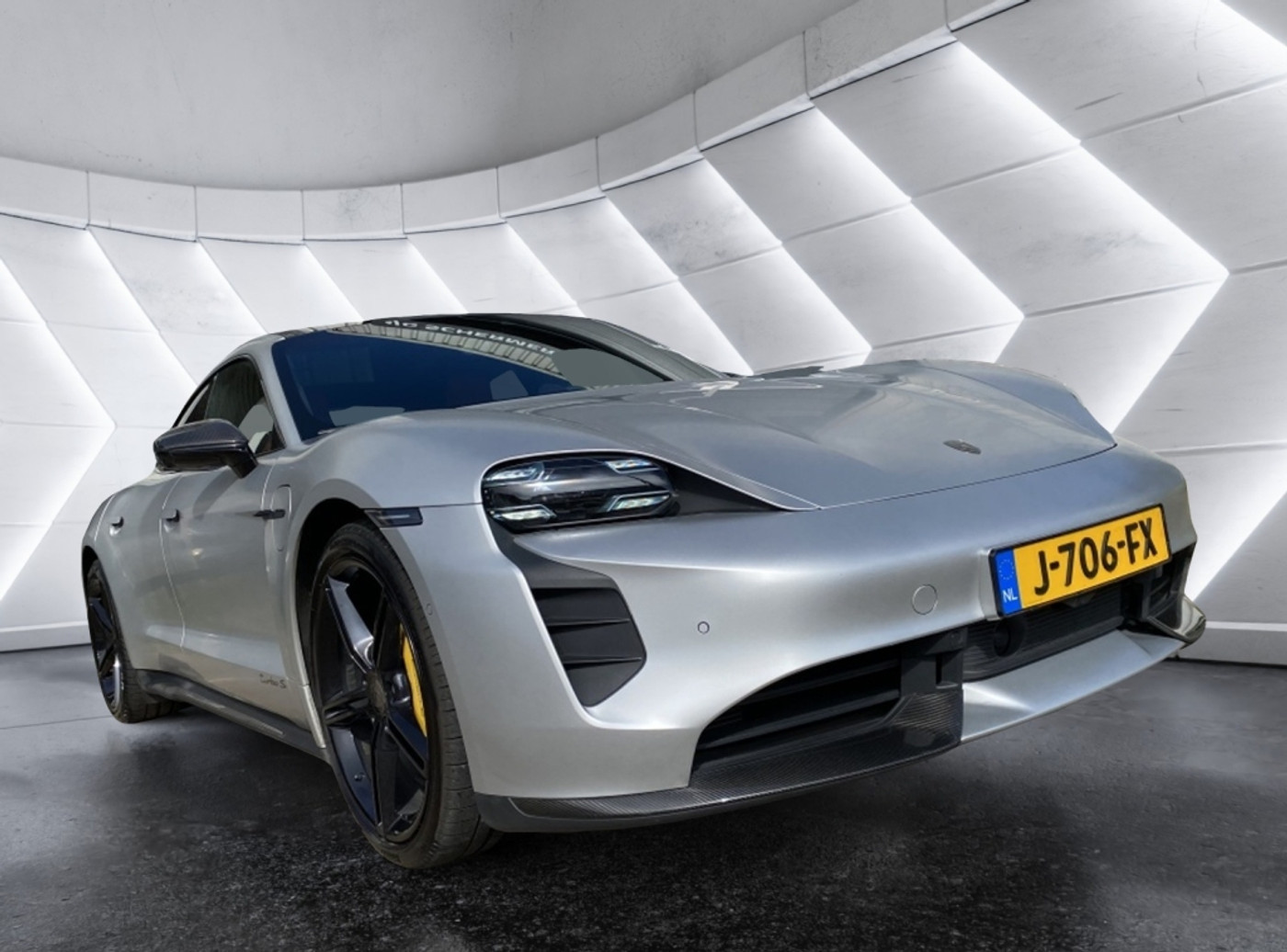 Foto van Porsche Taycan Turbo S