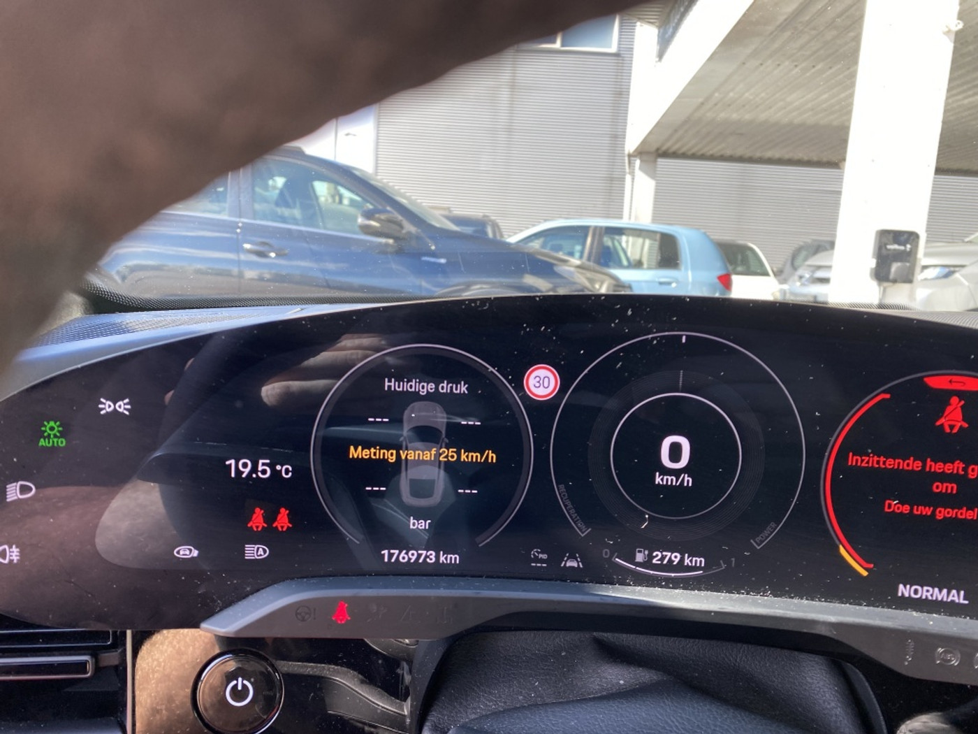 Foto van Porsche Taycan Turbo S