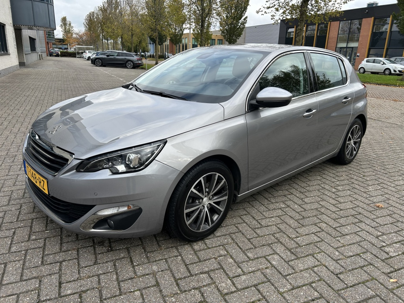Peugeot 308 1.6 THP Première MASSAGE XENON CAMERA TRHK 2014 - voorkant