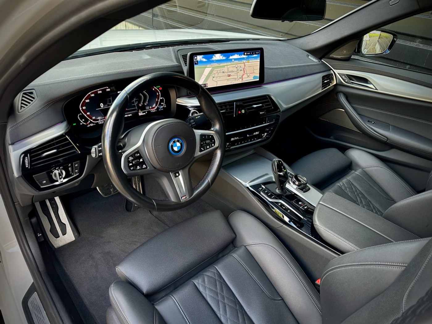 Foto van BMW 545e xDrive