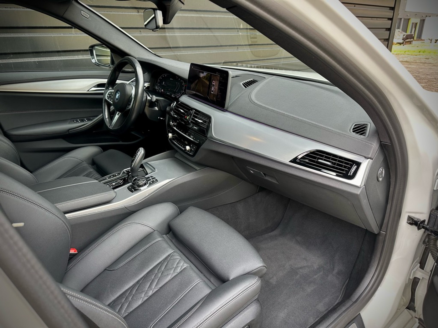 Foto van BMW 545e xDrive