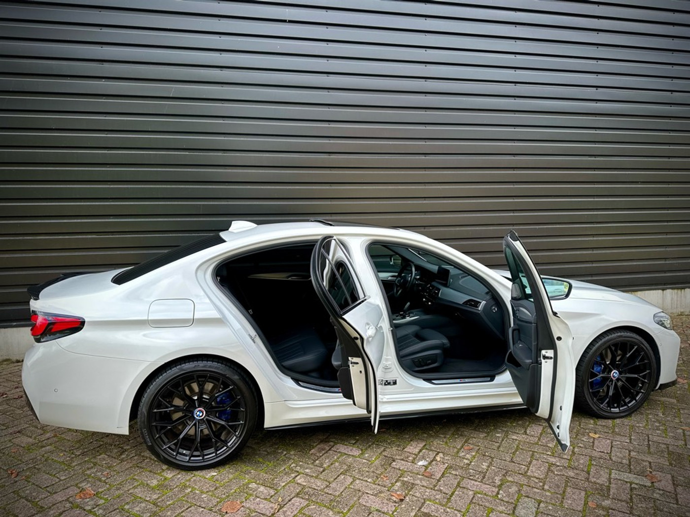 Foto van BMW 545e xDrive