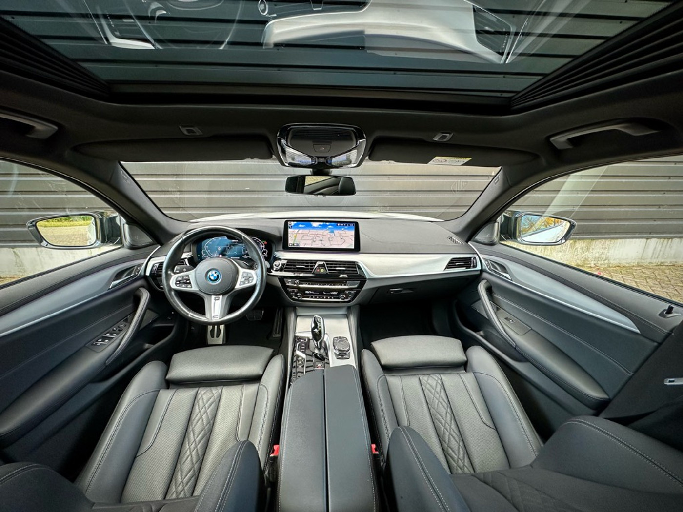 Foto van BMW 545e xDrive