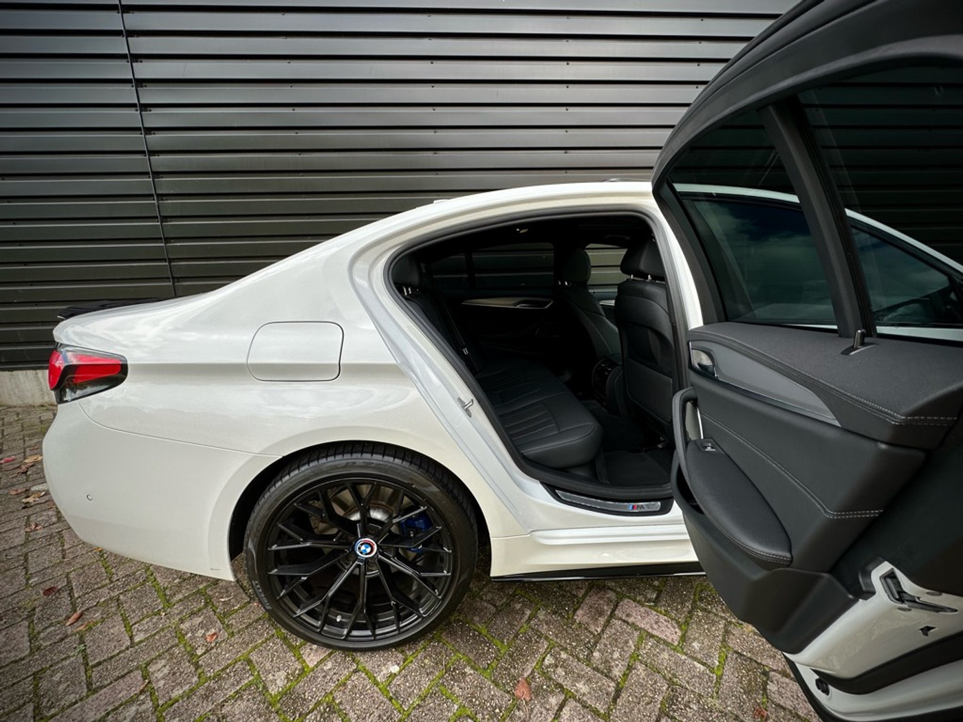 Foto van BMW 545e xDrive