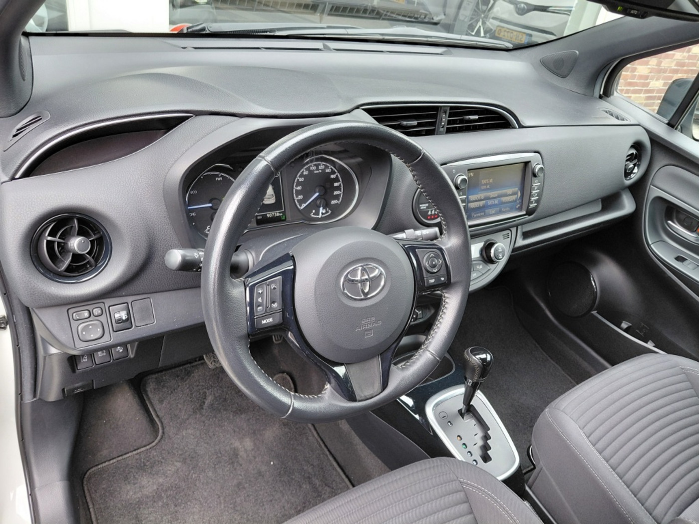 Foto van Toyota Toyota Yaris Hybrid