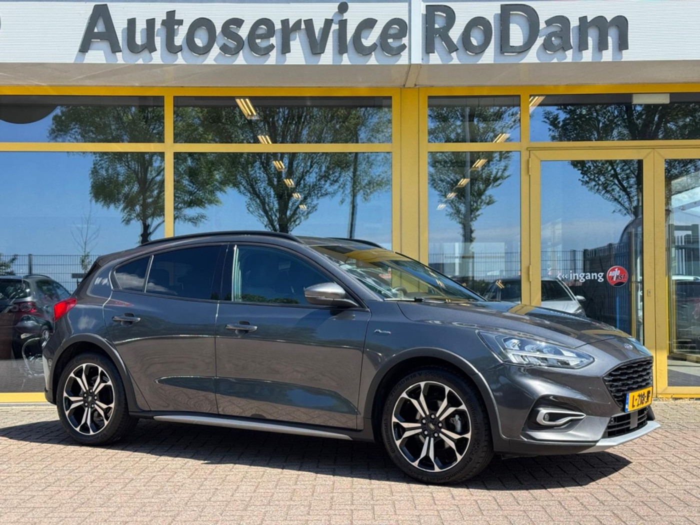 Ford Focus 1.0 EBH Act. XBns 2021 - voorkant