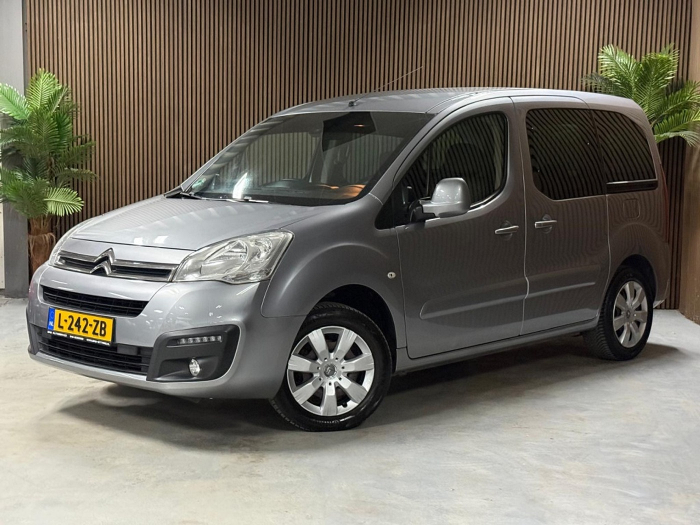 Citroen Berlingo 1.6 VTi Live 2017 - voorkant