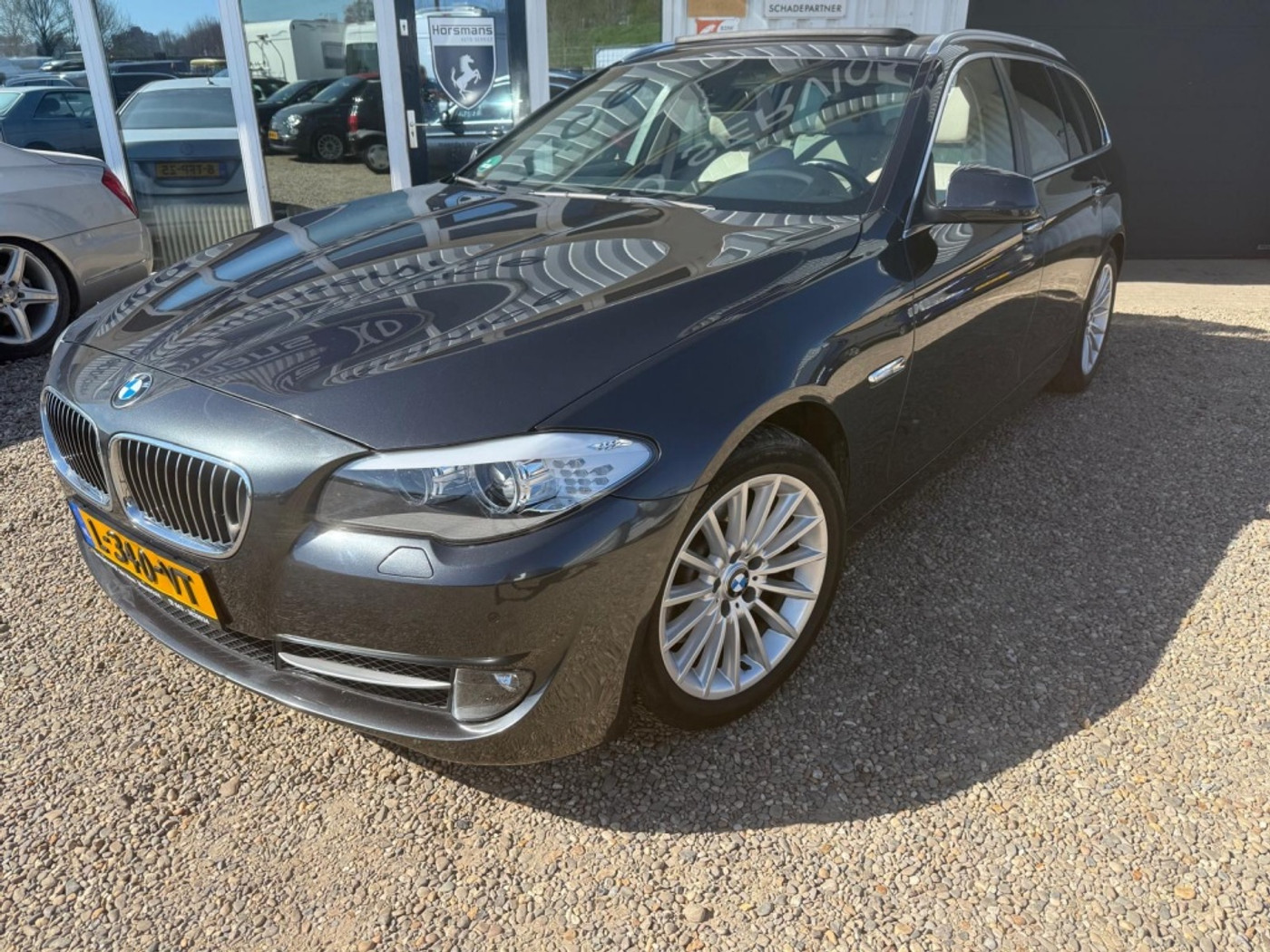 BMW 5er Reihe GERESERVEERD 2011 - voorkant