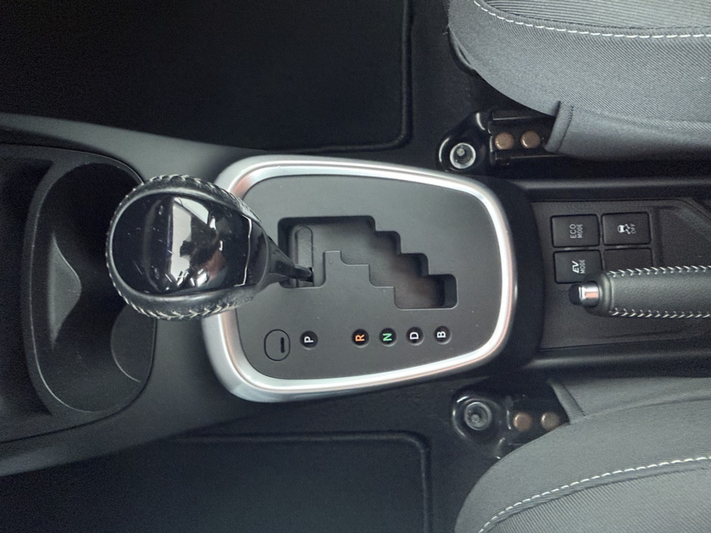 Foto van Toyota Toyota Yaris Hybrid