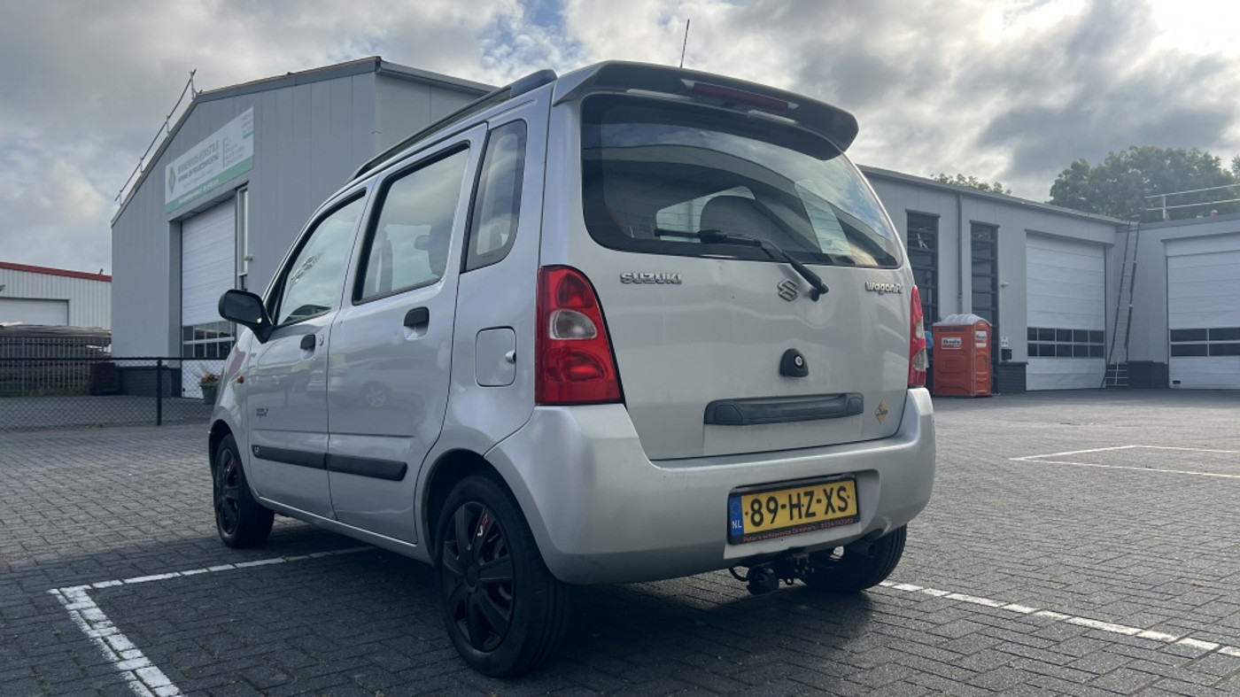 Foto van Suzuki Wagon R