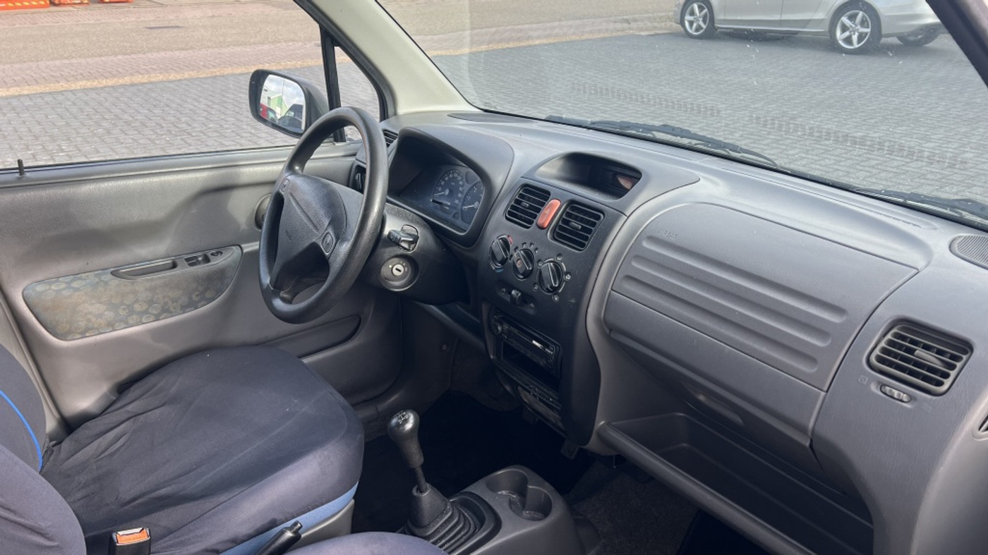 Foto van Suzuki Wagon R
