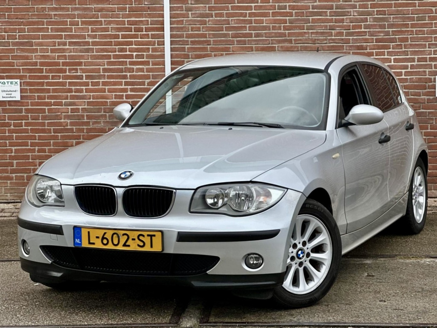 BMW 116i 116i |AIRCO |STUUBRKR |NIEUWE APK 2004 - voorkant