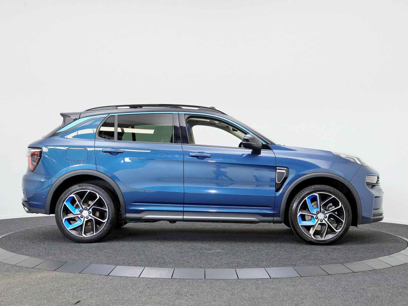 Foto van Lynk&co LYNK & Co 01