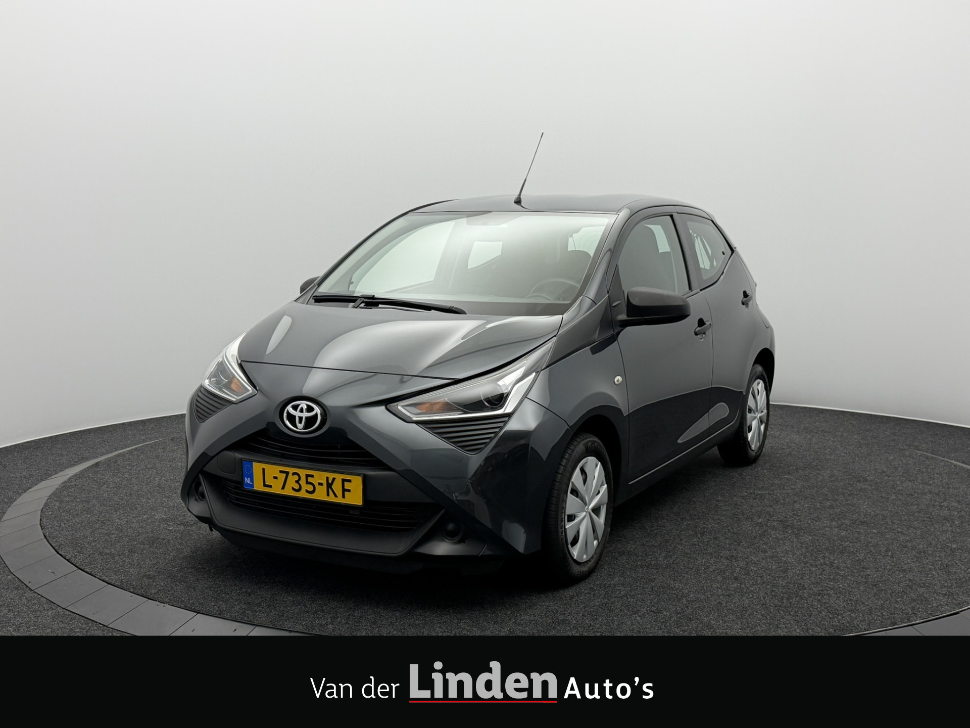 Toyota Toyota Aygo 1.0 VVT-i x-fun | FabrieksGarantie | Airco | Limit Cruise 2021 - voorkant
