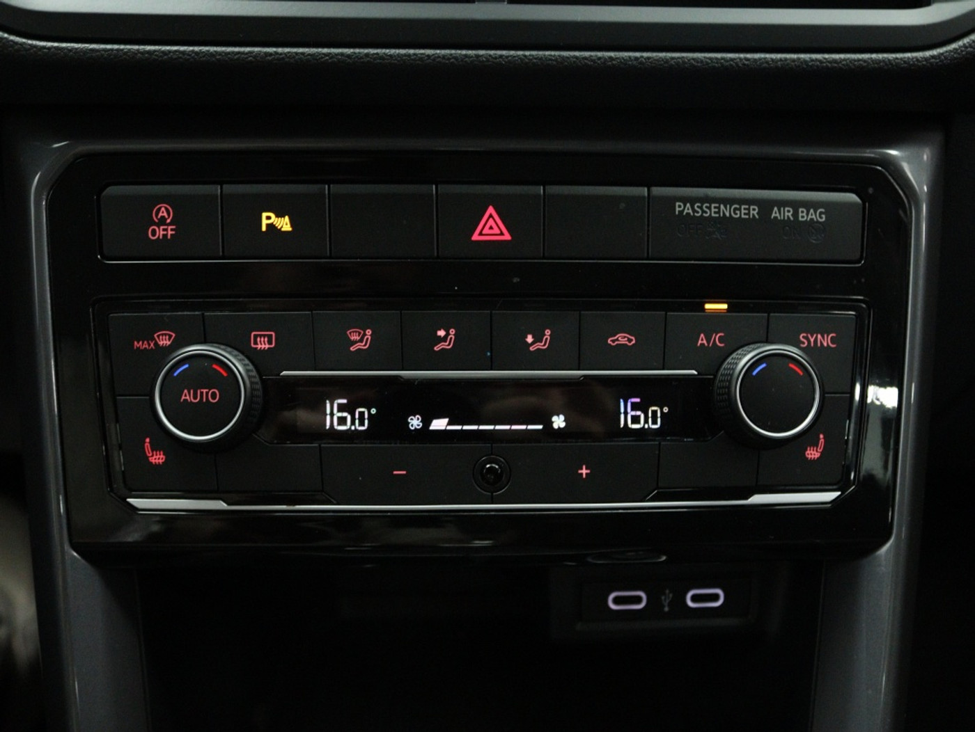 Foto van Volkswagen T-cross
