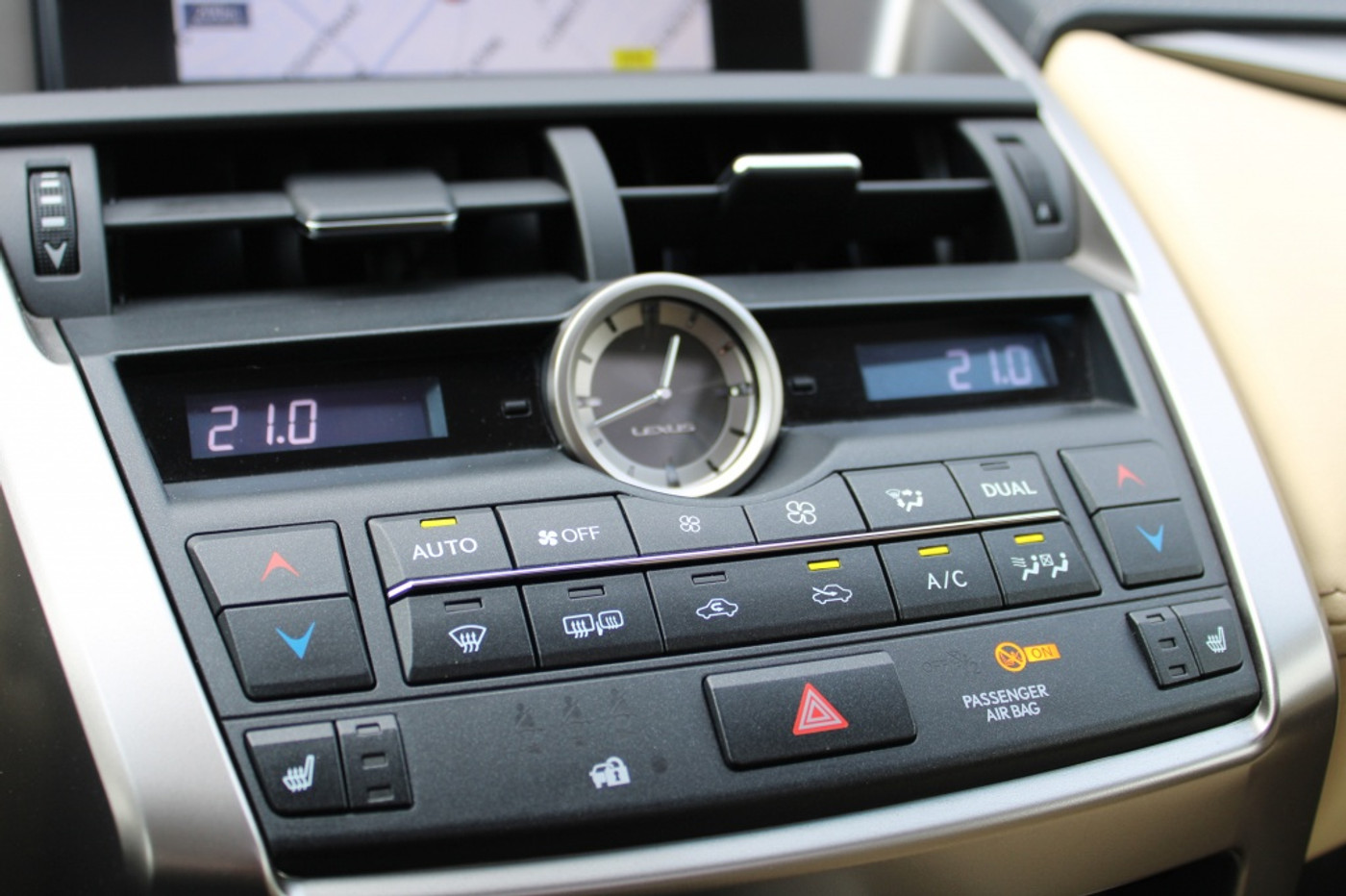 Foto van Lexus Lexus Nx300h
