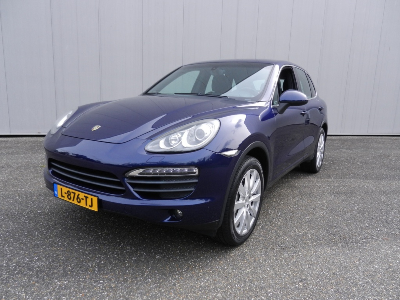 Porsche Cayenne S 4.8 S | Dubbel Hoofdsteun TV Schermen | Luchtvering 2011 - voorkant