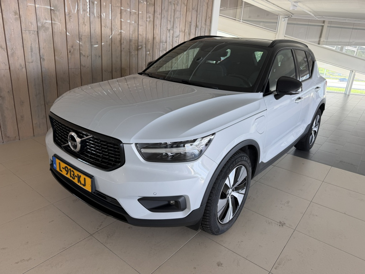 Volvo XC40 1.5 T4 Recharge R-Design Expression 2021 - voorkant