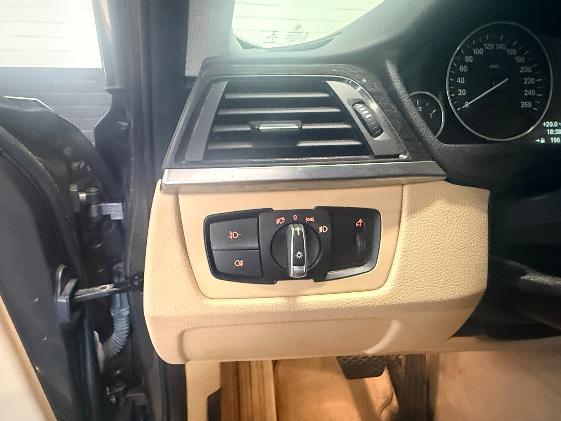Foto van BMW 320i