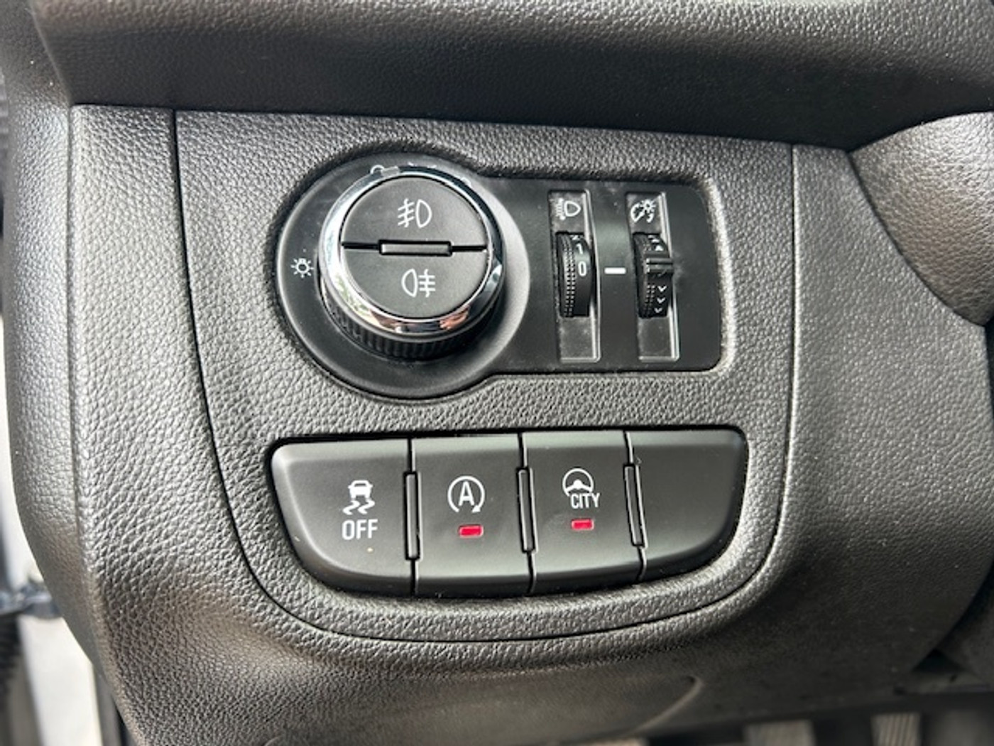Foto van Opel Karl / Viva