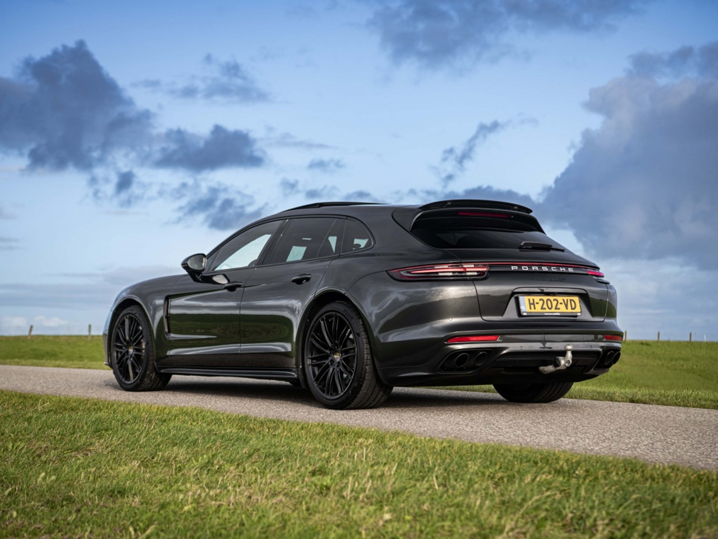 Foto van Porsche Panamera 4s