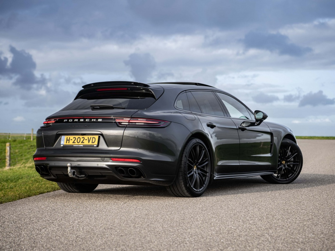 Foto van Porsche Panamera 4s