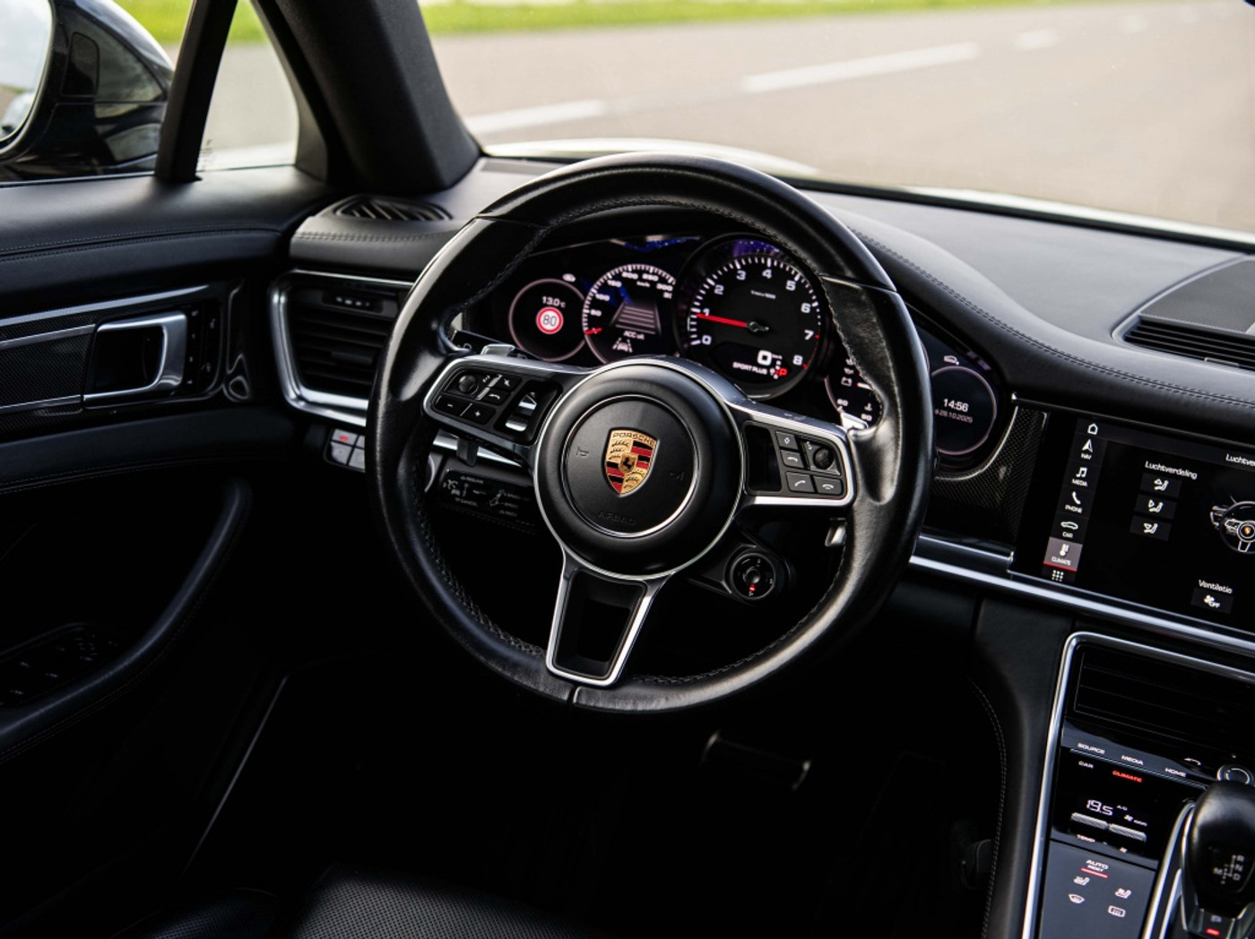 Foto van Porsche Panamera 4s