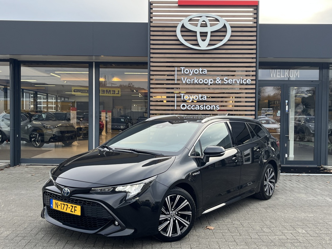 Toyota Toyota Corolla 1.8 Hybrid Dynamic | Trekhaak | Nieuwe All Seasons 2022 - voorkant