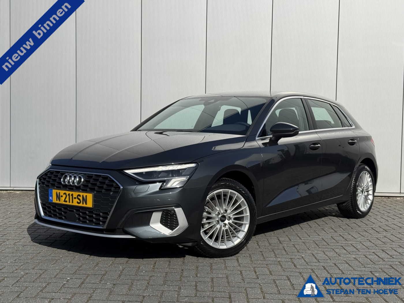 Audi A3 Sportback 30 TFSI Design navigatie Cruise control Carplay PDC 2022 - voorkant
