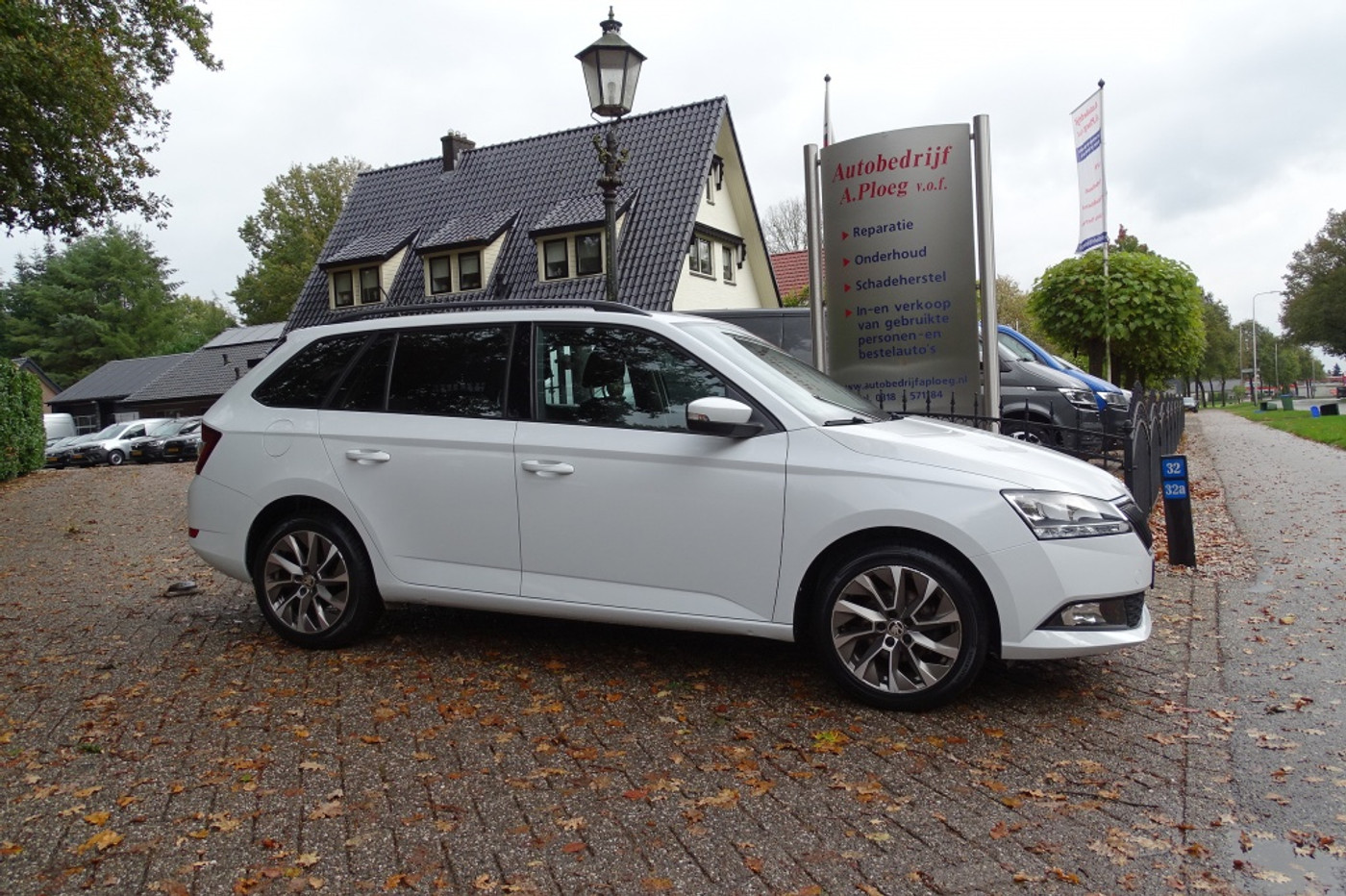 Skoda Fabia 1.0 TSI Bus. Edition Navigatie Trekhaak 1e eig 2022 - voorkant
