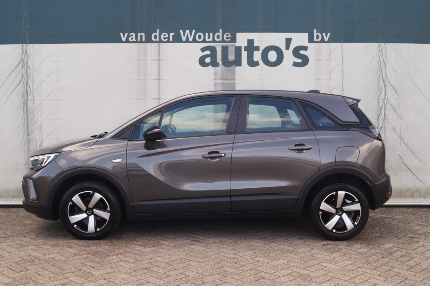 Opel Crossland 1.2 Turbo Business Edition 2022 - voorkant