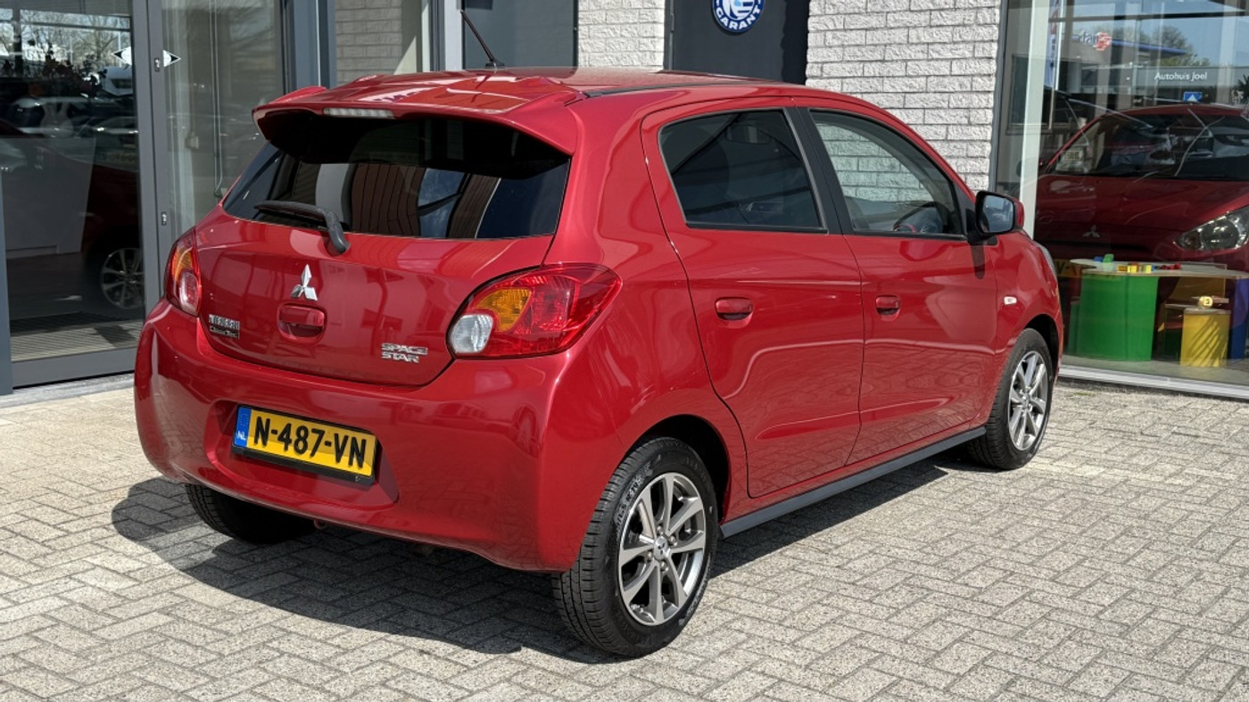Foto van Mitsubishi Space Star