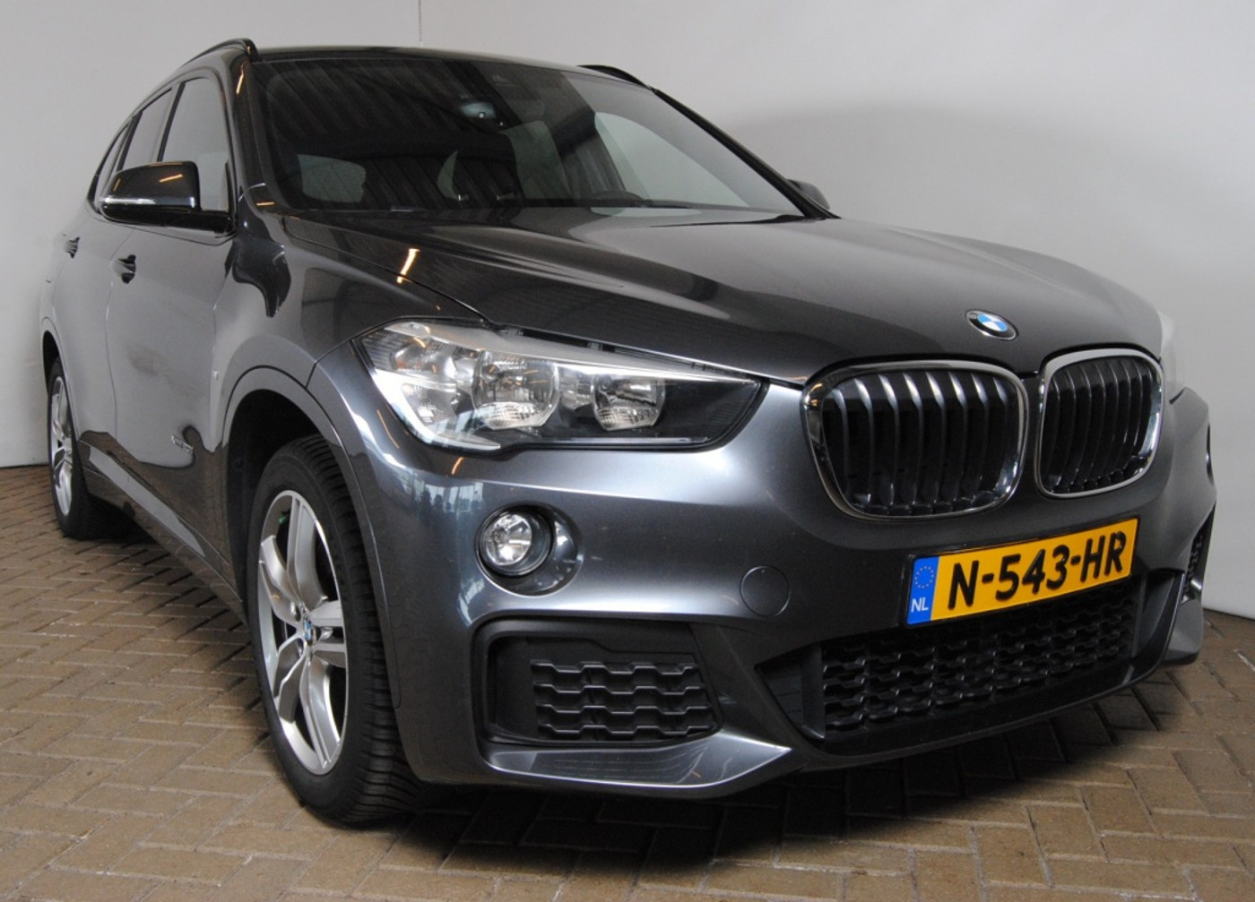 Foto van BMW X1 Xdrive20i