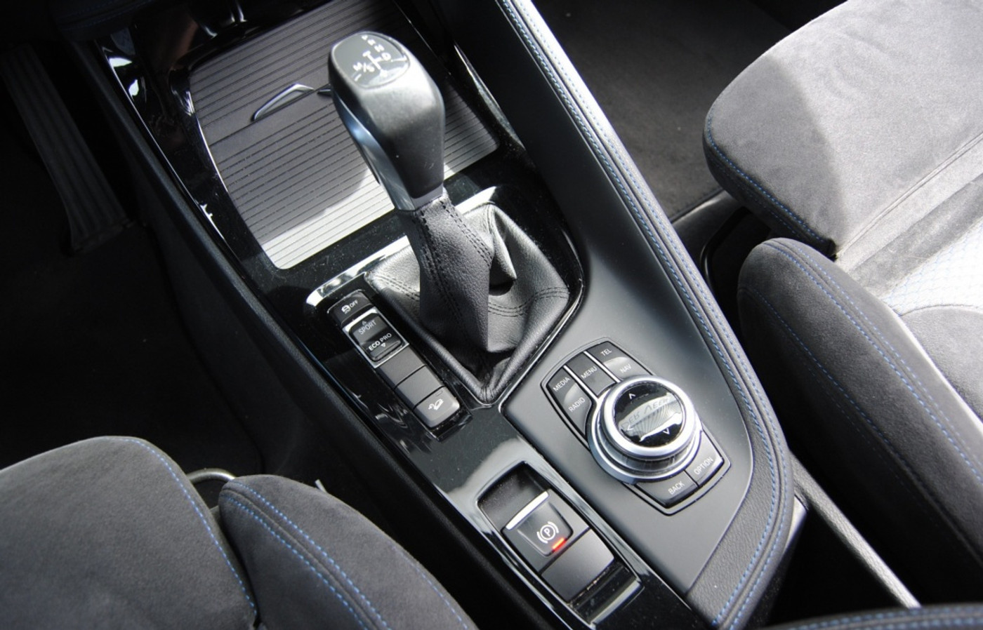 Foto van BMW X1 Xdrive20i