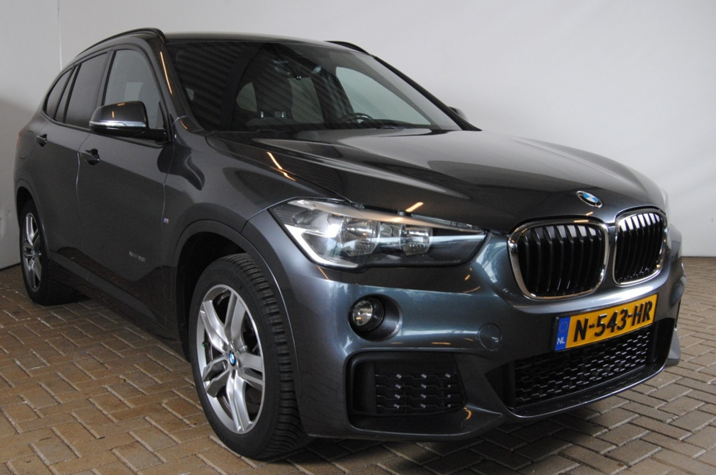 Foto van BMW X1 Xdrive20i