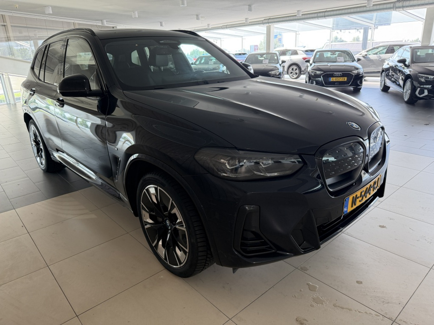 Foto van BMW Ix3
