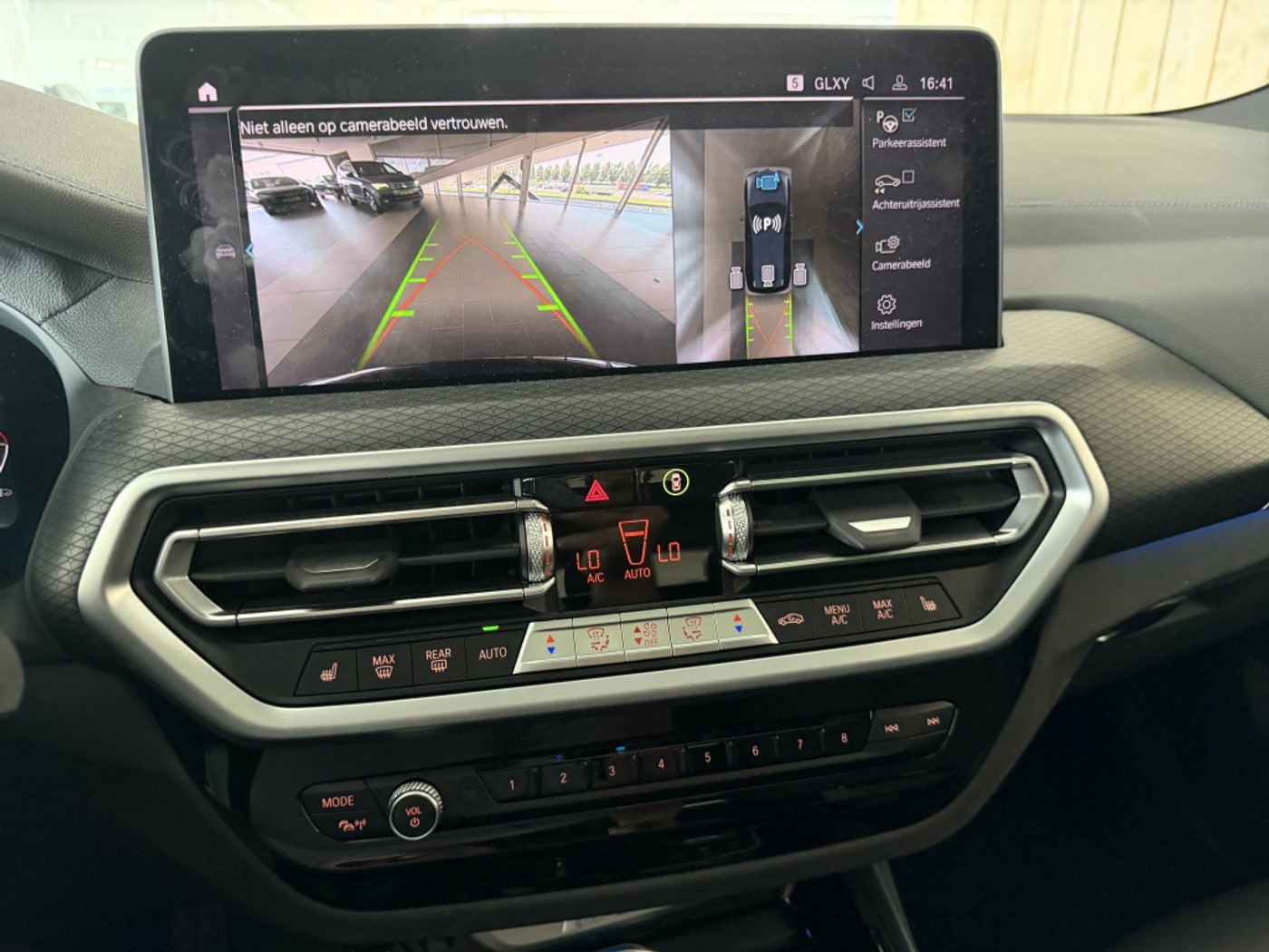 Foto van BMW Ix3