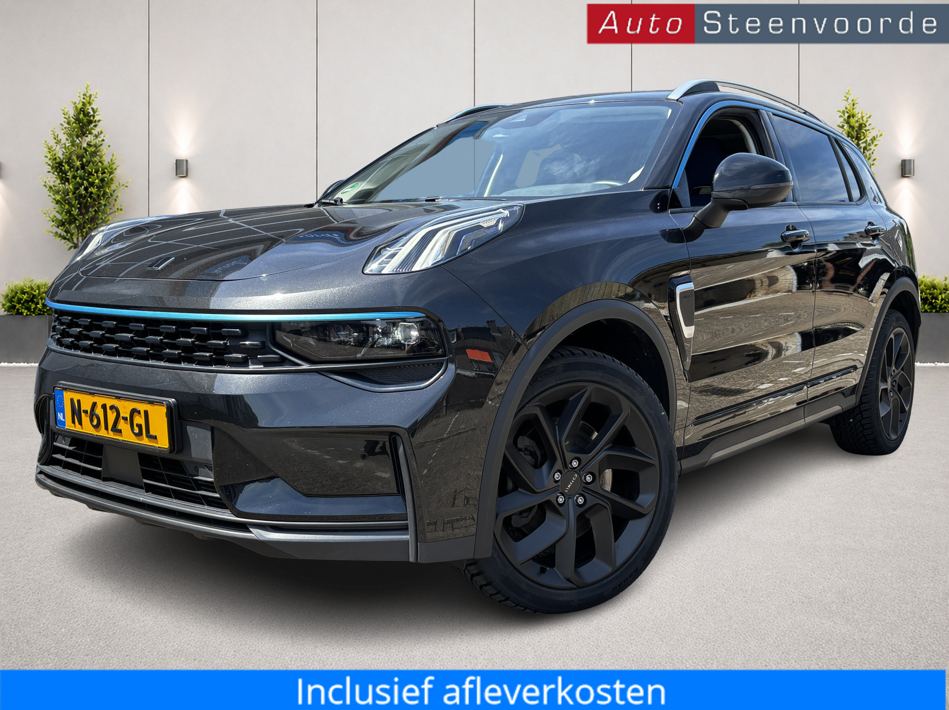 Lynk&co LYNK & Co 01 1.5 NL AUTO MET NAP -  MAT ZWARTE VELGEN - 4 NIEUWE BANDEN 2021 - voorkant
