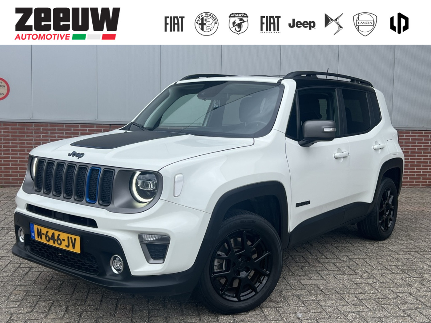 Jeep Renegade 4xe 240 PK Hybrid Limited | Navi | Carplay | Leder | Winter 2021 - voorkant