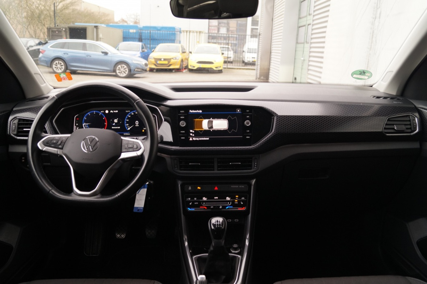 Foto van Volkswagen T-cross
