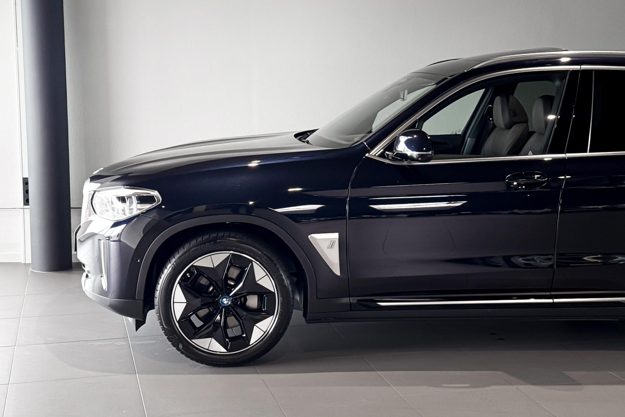 Foto van BMW Ix3
