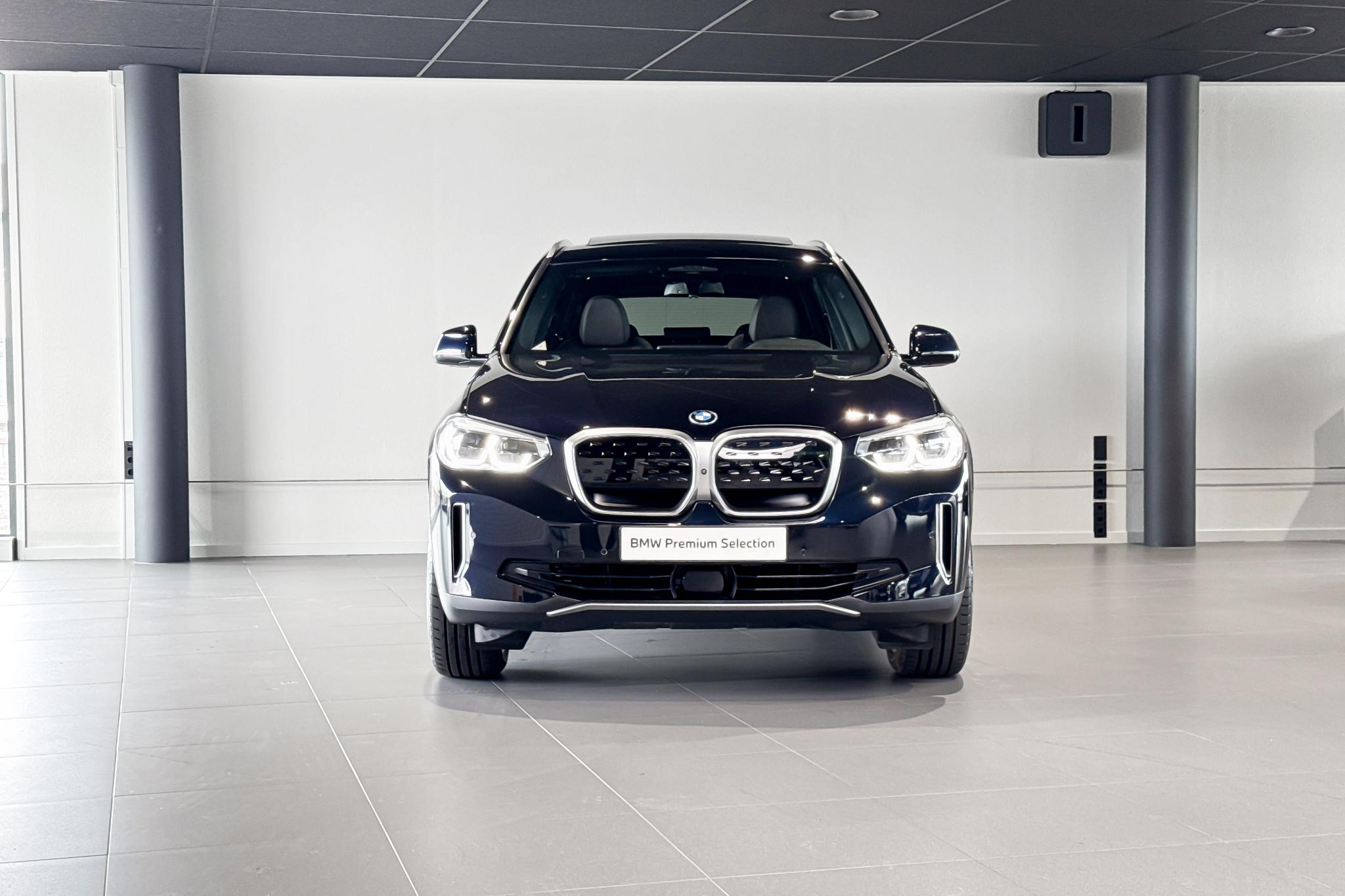 Foto van BMW Ix3