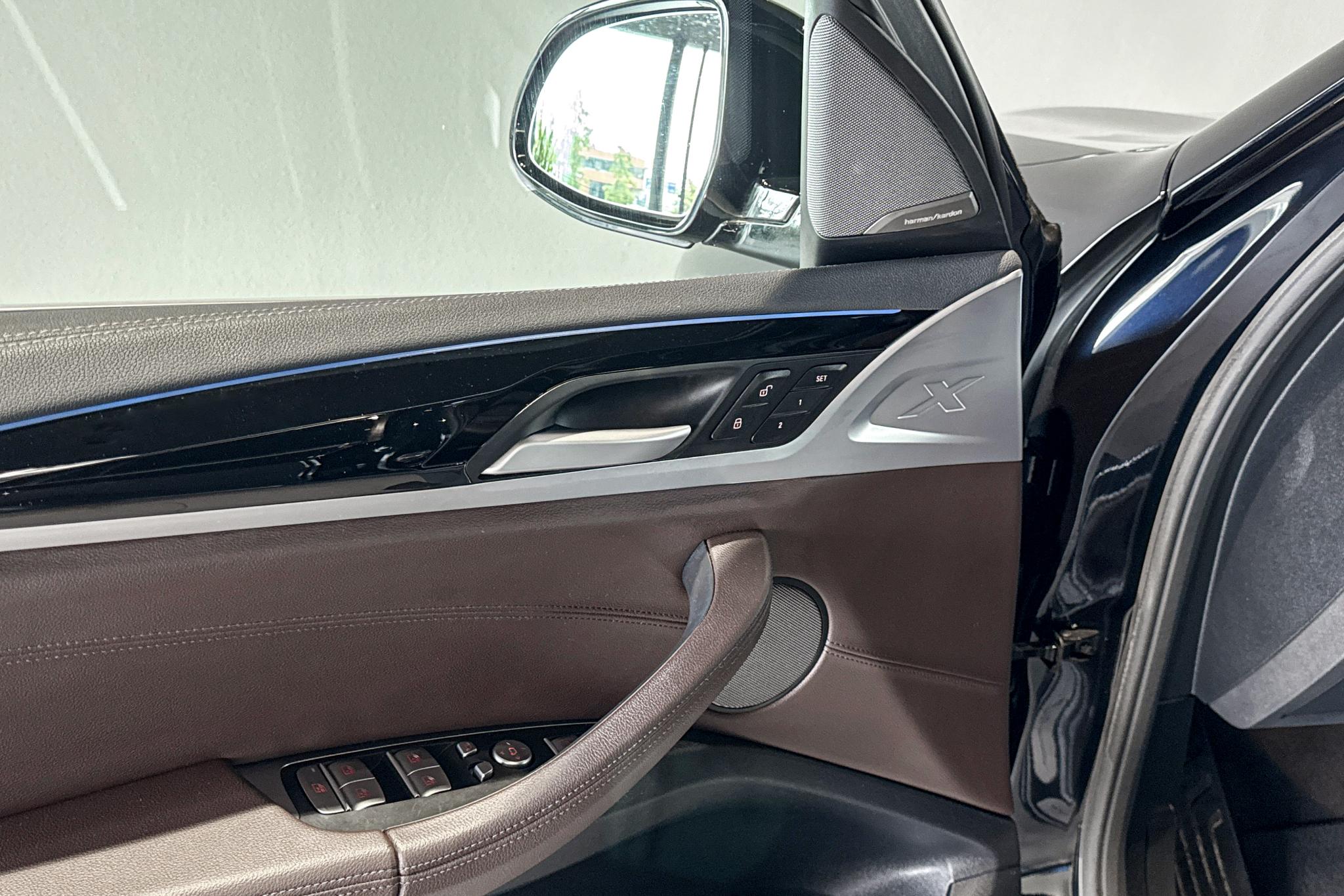 Foto van BMW Ix3