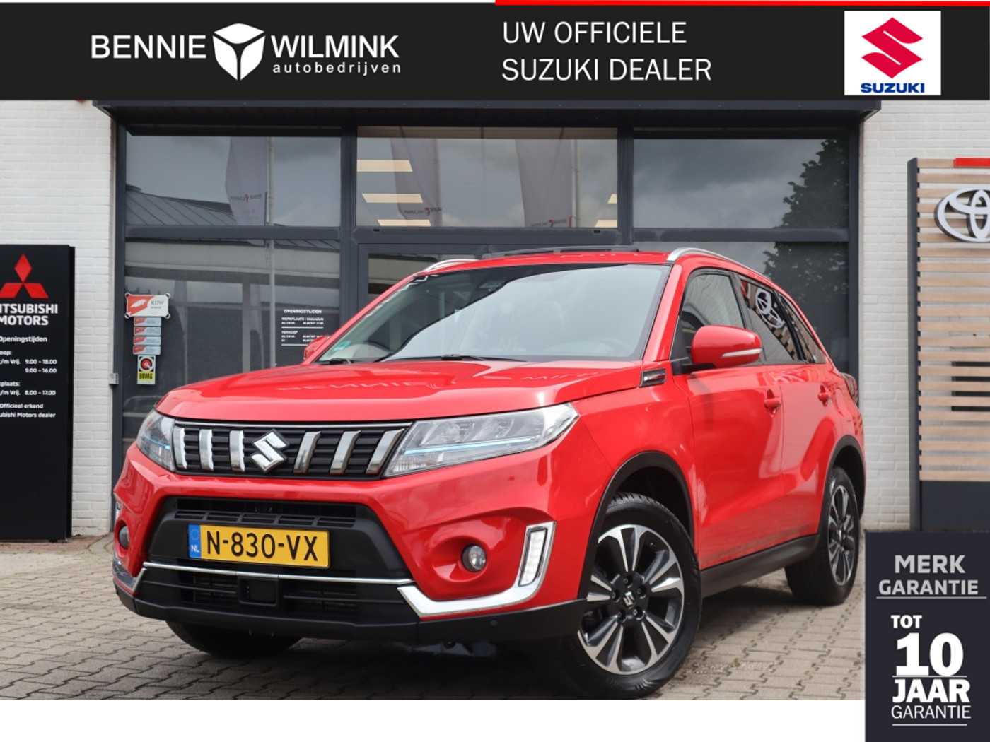Suzuki Vitara 1.4 BoosterJet Style Hybrid | Panoramadak | Carplay | All Season 2022 - voorkant
