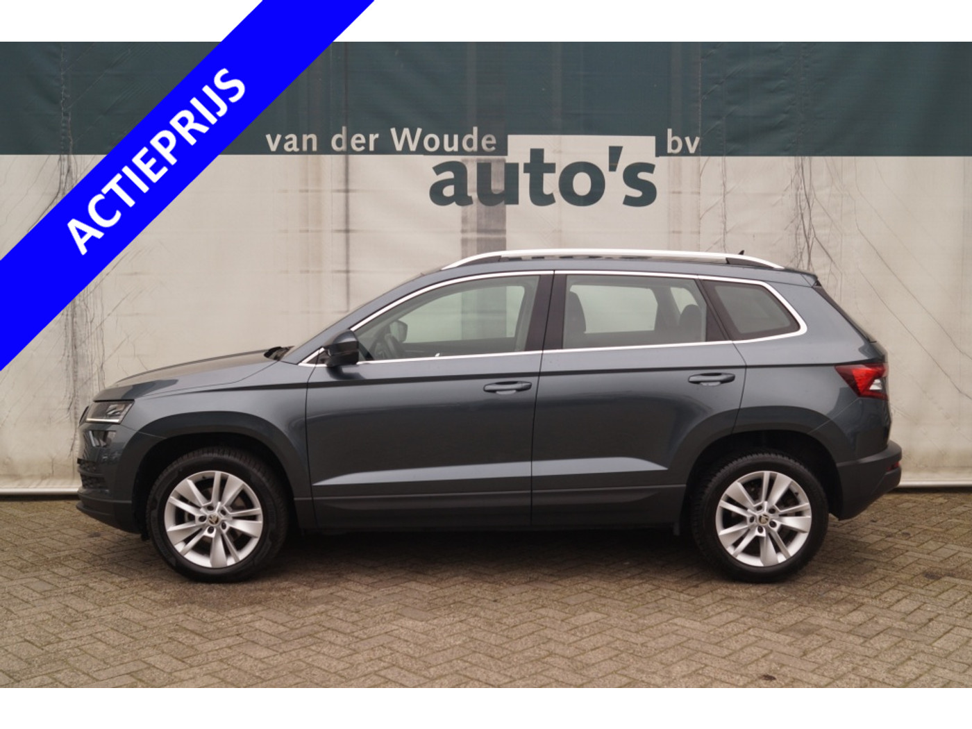 Skoda Karoq 1.0 TSI Business Edition Plus 2021 - voorkant