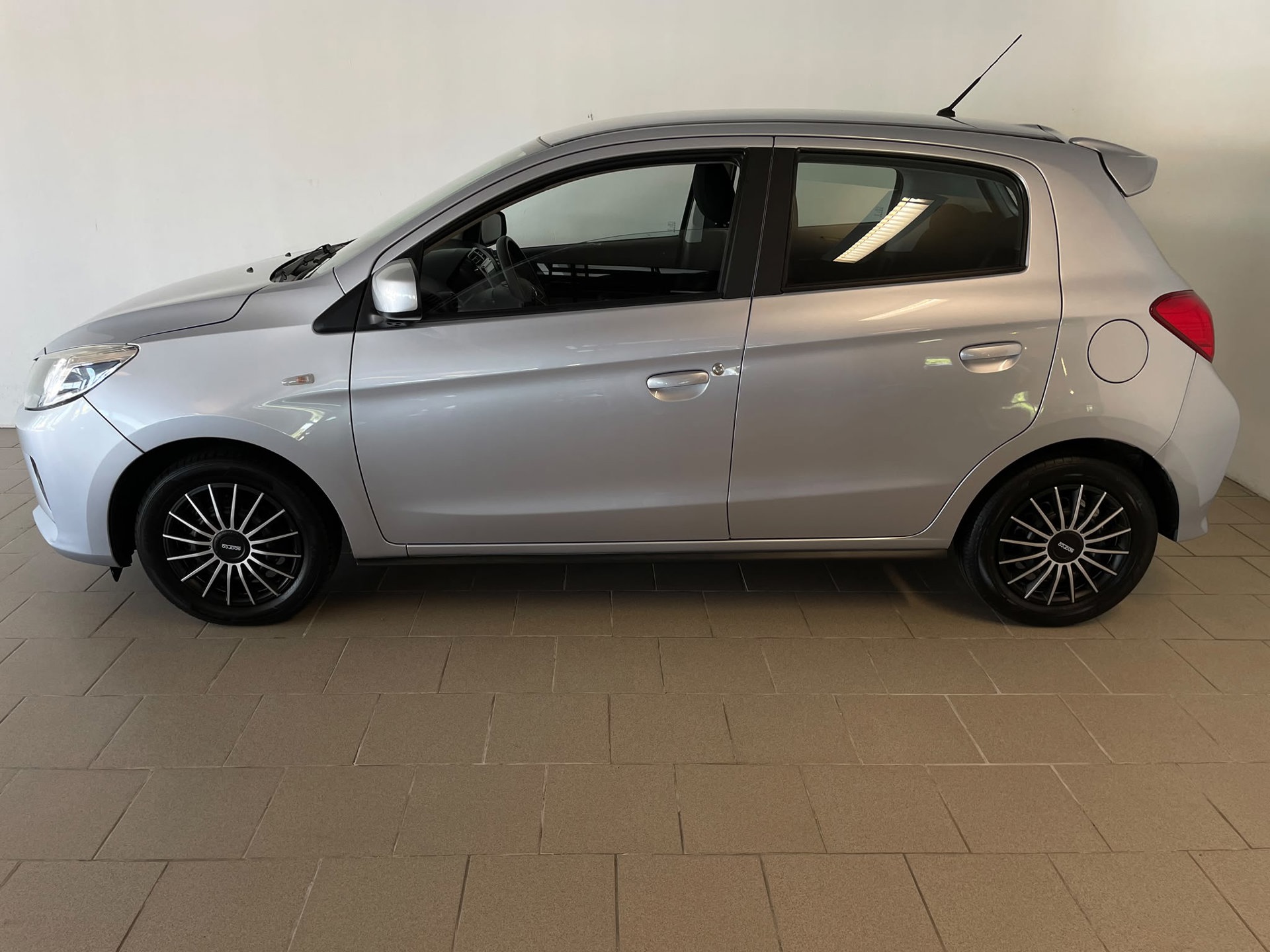 Foto van Mitsubishi Mitsubishi Space Star